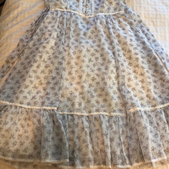 Beautiful Gunne Sax dress - Picture 2 of 7